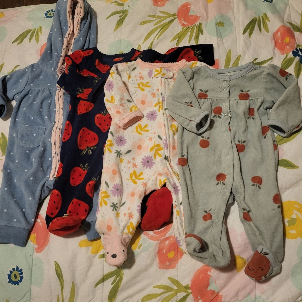 💜SOLD💜4 Carters Fleece Sleepers